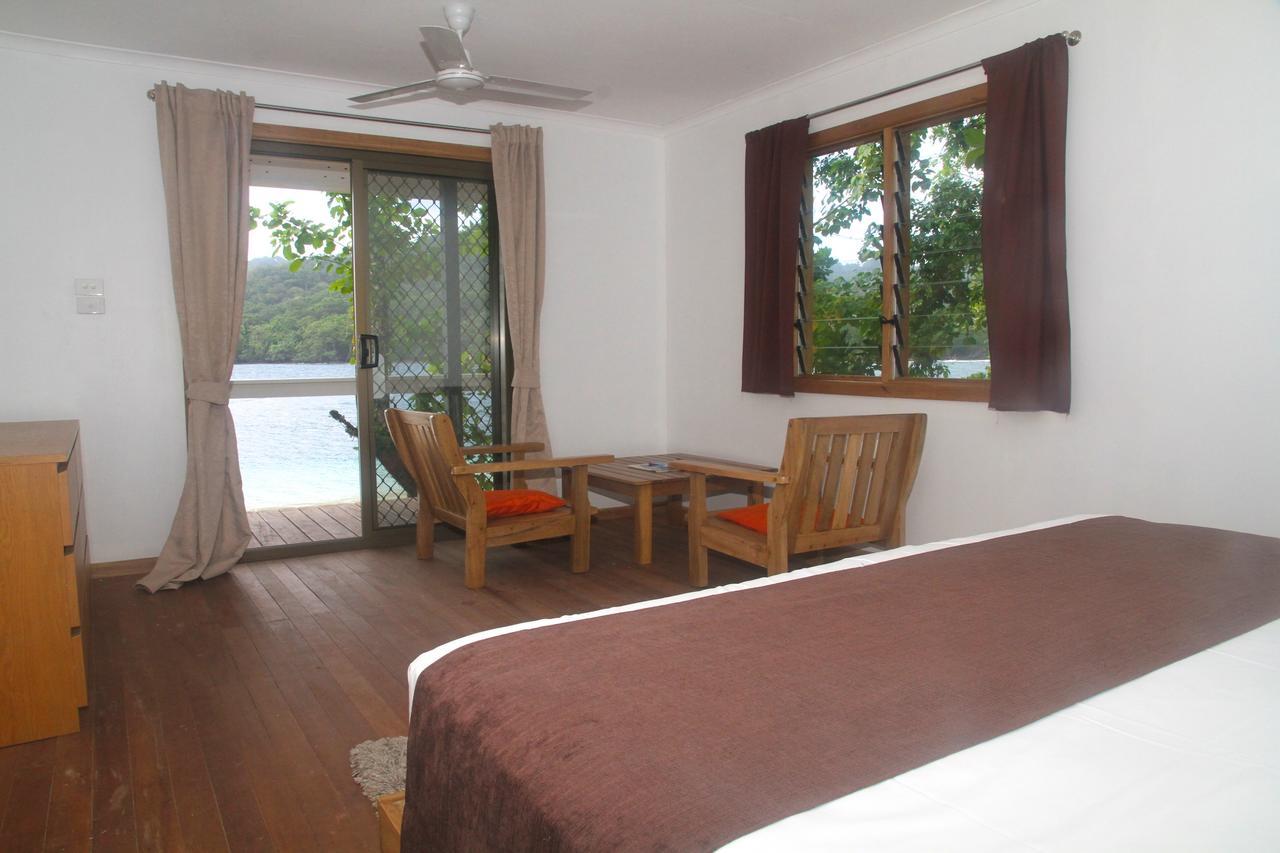 Evis Resort At Nggatirana Island Halisi ภายนอก รูปภาพ