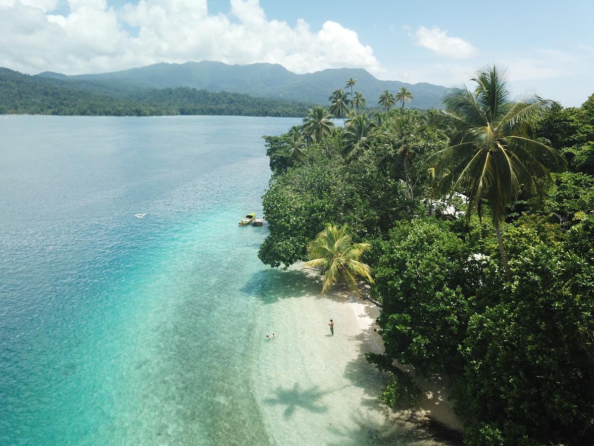 Evis Resort At Nggatirana Island Halisi ภายนอก รูปภาพ